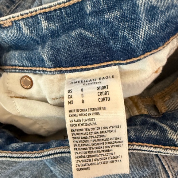 AMERICAN EAGLE Strigid Mom Jeans - Blown Out Blue - 0 Short - Picture 14 of 16